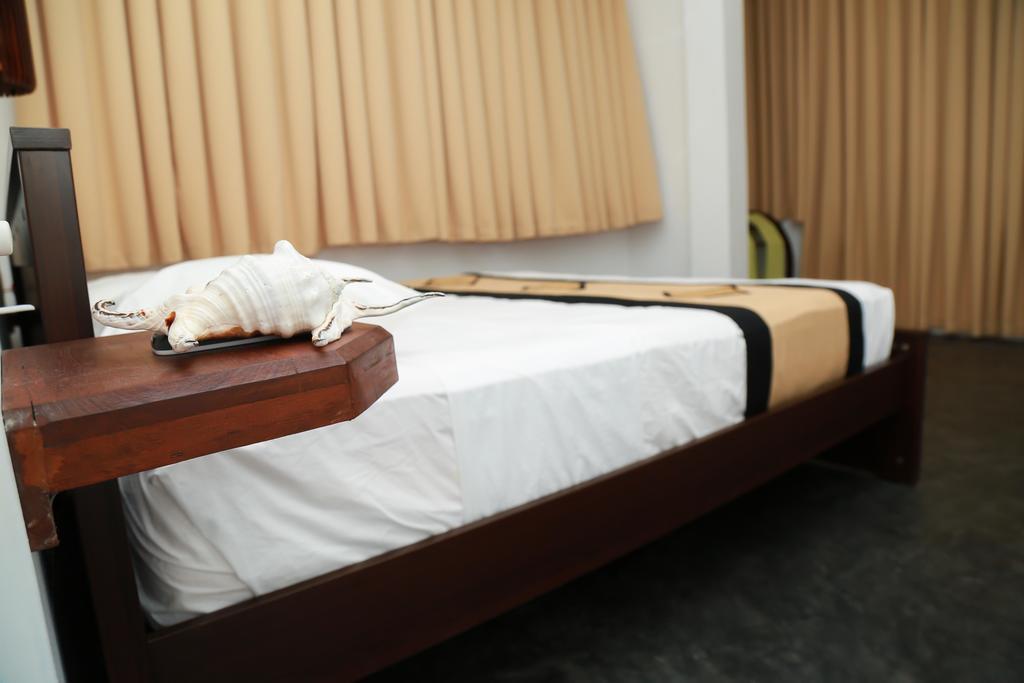 Four Season Guest House Tangalle Exterior foto