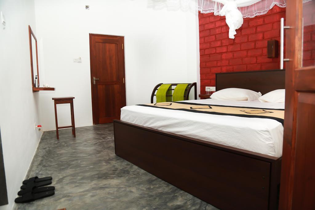 Four Season Guest House Tangalle Exterior foto